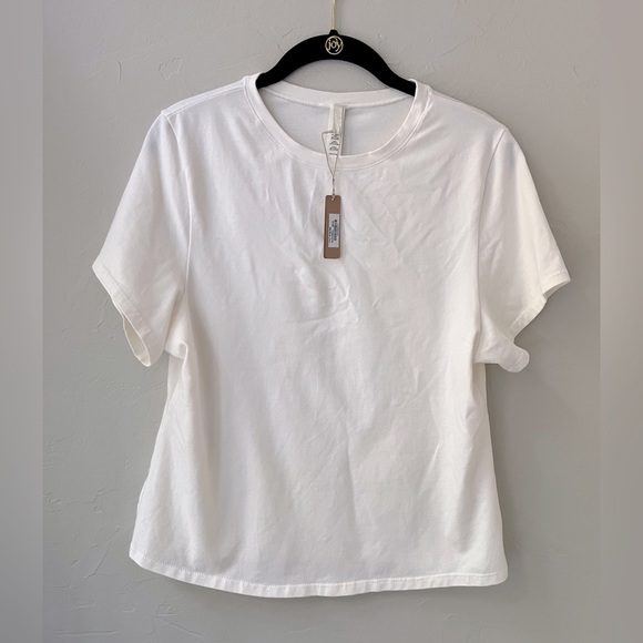 SKIMS Tops - 🤍SKIMS COTTON JERSEY T-SHIRT IN MARBLE XS S